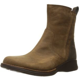 Merrell Travvy waterproof leather boot size 7